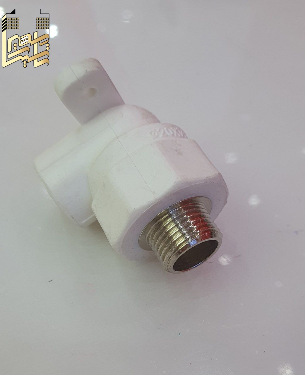 زانو مغزی فلزی دیواری